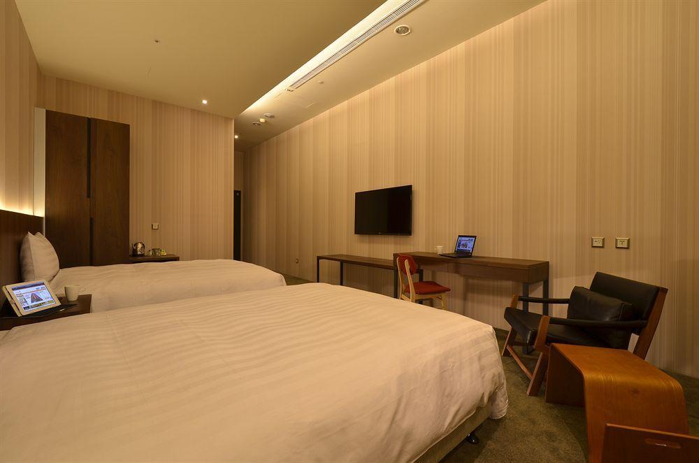 Airline Inn Green Park Way Taichung Exterior photo